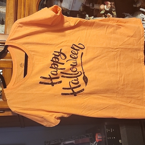 ‼️50%_5+Bundles‼️ HAPPY HALLOWEEN T-Shirt B1 - Picture 2 of 7